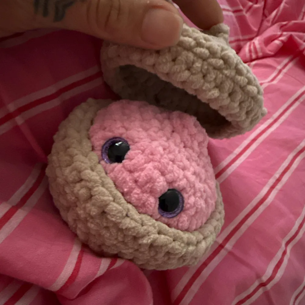 Crocheted dumpling nestled snugly inside its steamer